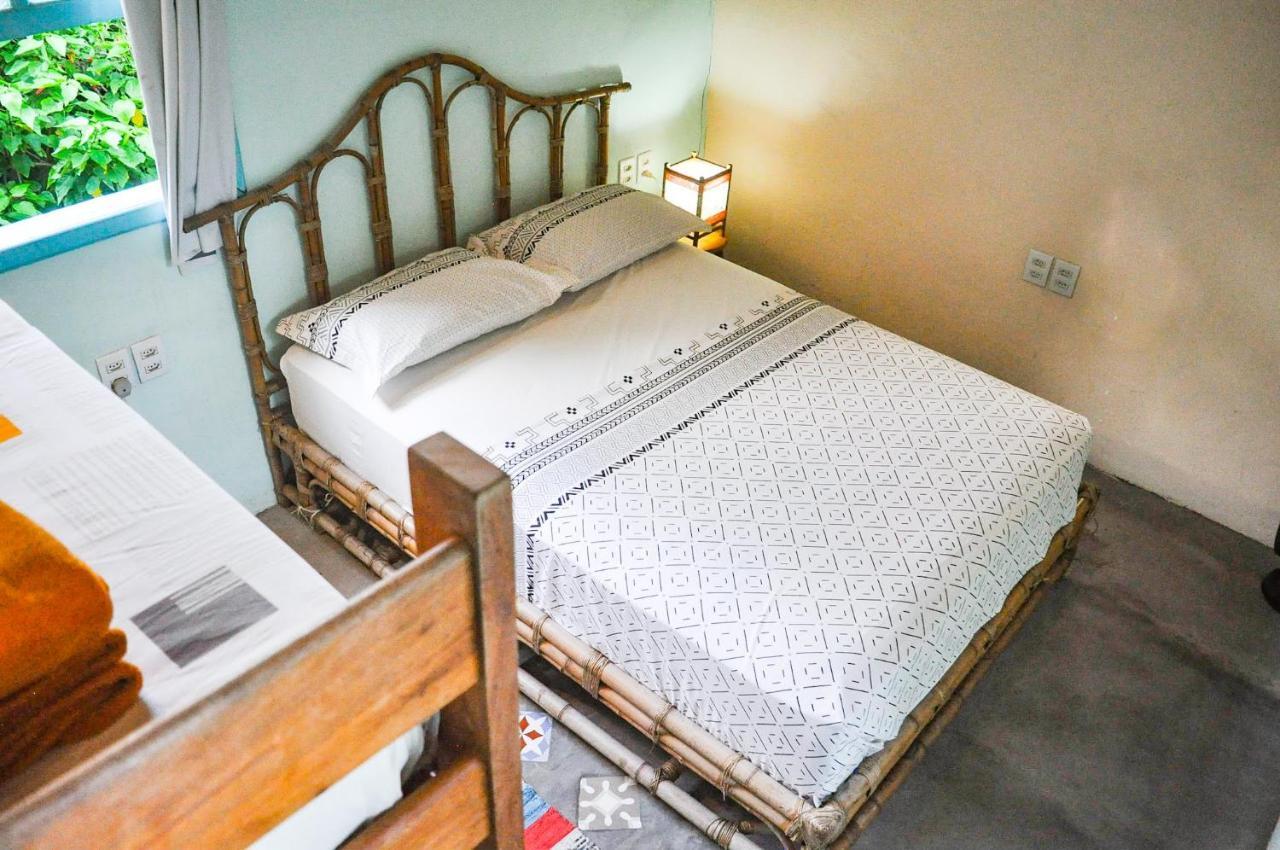 Paikea Hostel Прайя-ду-Роза Екстериор снимка